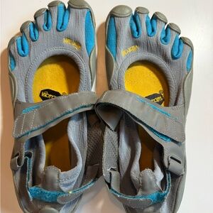 Vibram Five Finger Shoes die 8/8.5